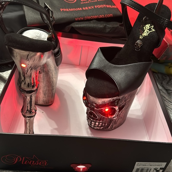 NWB Pleaser Rapture-809-LT 8" Finger Bone Heel 4" Skull Platform LED Ankle Strap - Picture 3 of 4